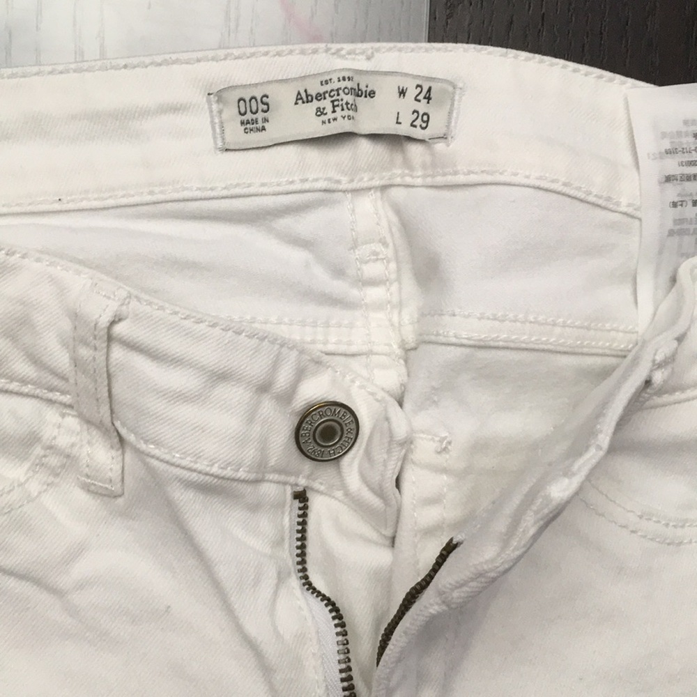 Abercrombie white skinny jeans